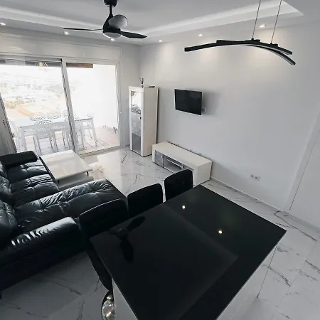 Sun Luxury Apartament *